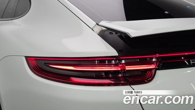 Porsche Panamera 2019 — photo 9