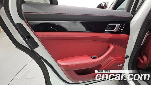 Porsche Panamera 2019 — photo 15