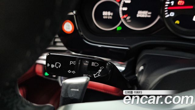Porsche Panamera 2019 — photo 33