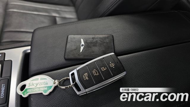 Genesis G80 2018 — photo 21