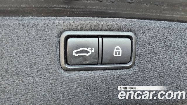 Genesis G80 2018 — photo 22
