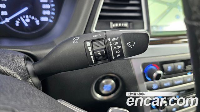 Genesis G80 2018 — photo 28