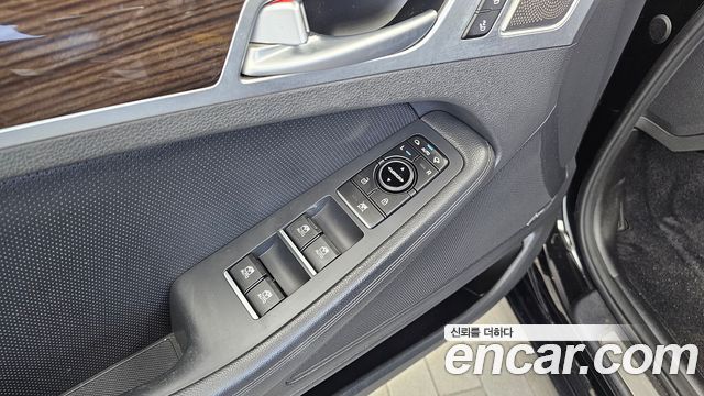 Genesis G80 2018 — photo 29