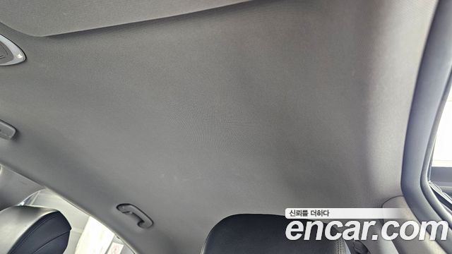 Genesis G80 2018 — photo 33
