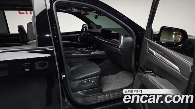 Cadillac Escalade 2025 — photo 17