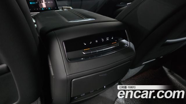 Cadillac Escalade 2025 — photo 25
