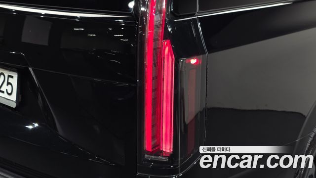 Cadillac Escalade 2025 — photo 9