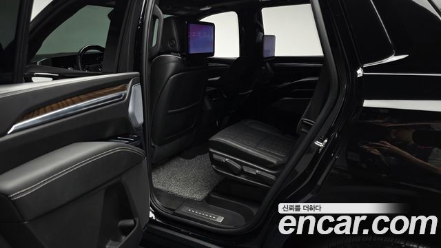 Cadillac Escalade 2025 — photo 16