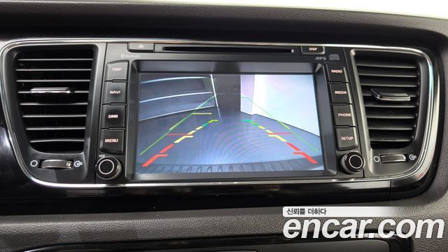 Kia Canival 2017 — photo 21