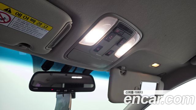 Kia Canival 2017 — photo 23
