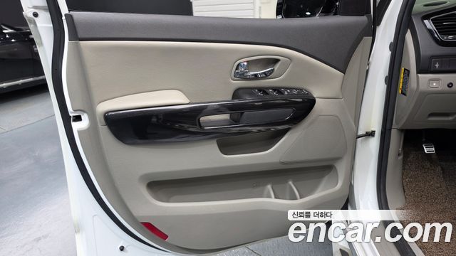 Kia Canival 2017 — photo 14
