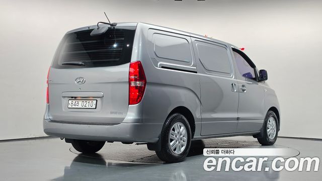 Hyundai Starex 2018 — photo 2