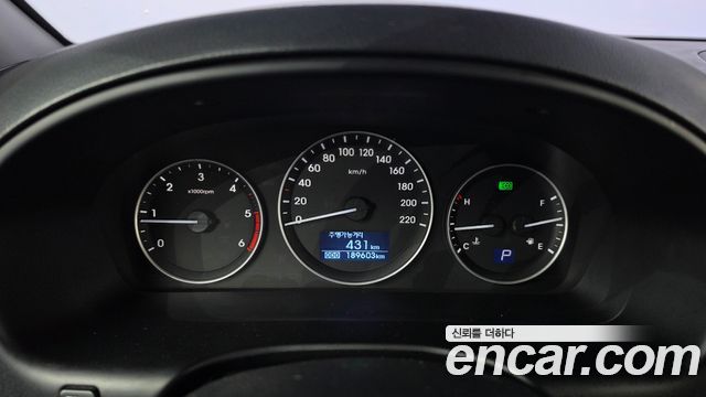 Hyundai Starex 2018 — photo 11