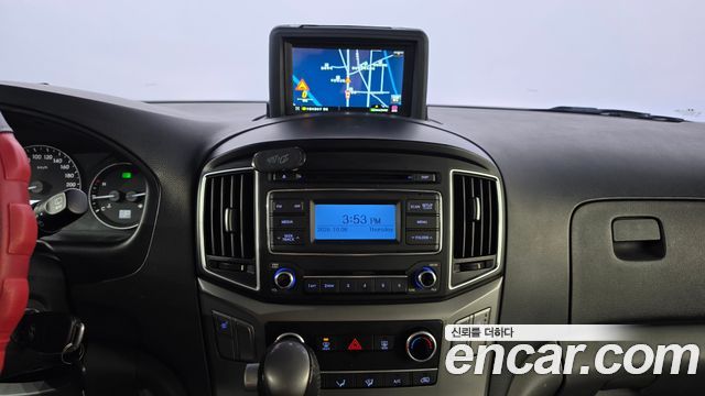 Hyundai Starex 2018 — photo 18