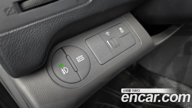 Hyundai Starex 2018 — photo 25