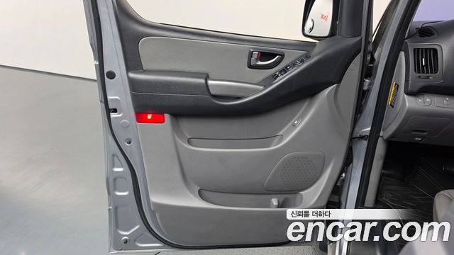 Hyundai Starex 2018 — photo 15