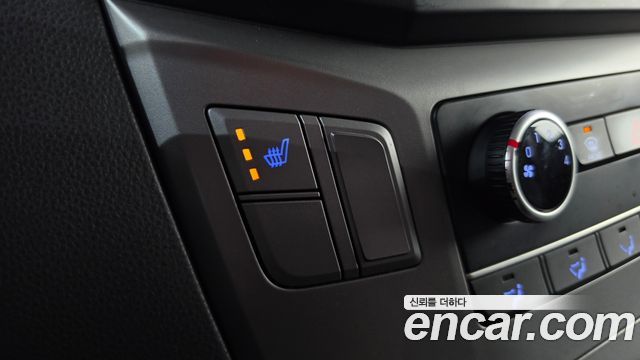 Hyundai Starex 2018 — photo 27