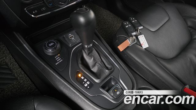 Jeep Cherokee 2019 — photo 9
