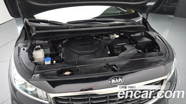 Kia Canival 2019 — photo 6