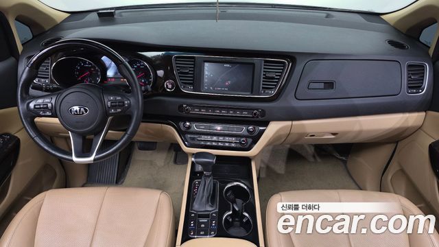Kia Canival 2019 — photo 10