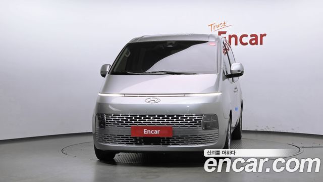 Hyundai Staria 2022 — photo 3