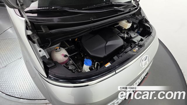 Hyundai Staria 2022 — photo 6