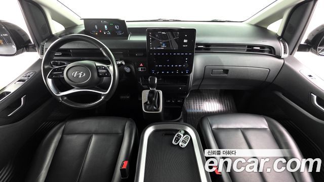 Hyundai Staria 2022 — photo 7