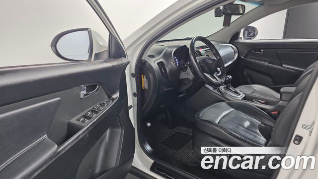 Kia Sportage 2013 — photo 10