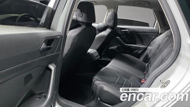 Volkswagen Jetta 2021 — photo 18