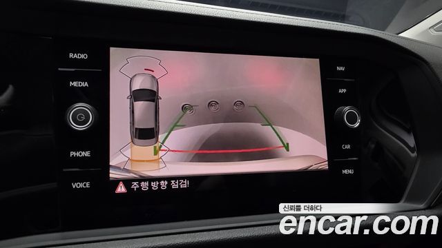 Volkswagen Jetta 2021 — photo 21