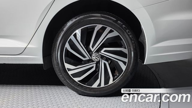 Volkswagen Jetta 2021 — photo 7
