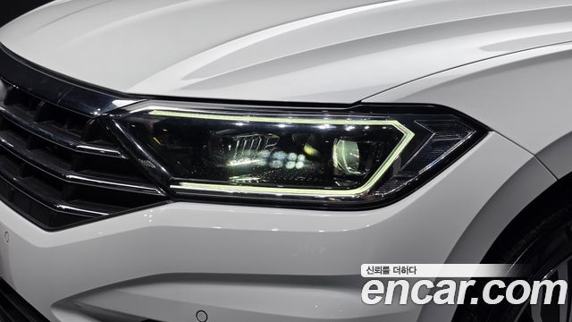 Volkswagen Jetta 2021 — photo 8