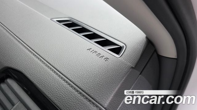 Volkswagen Jetta 2021 — photo 28