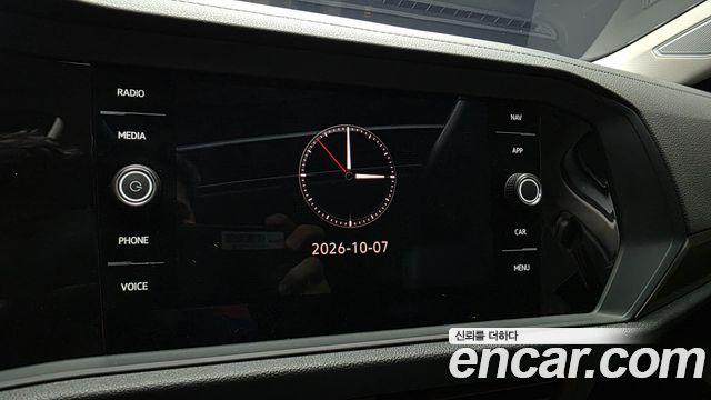 Volkswagen Jetta 2021 — photo 31