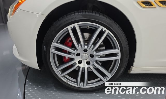 Maserati Quattroporte 2017 — photo 5