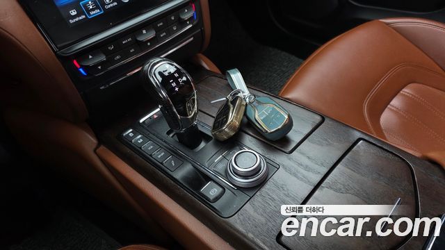 Maserati Quattroporte 2017 — photo 12