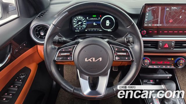 Kia K3 2022 — photo 19