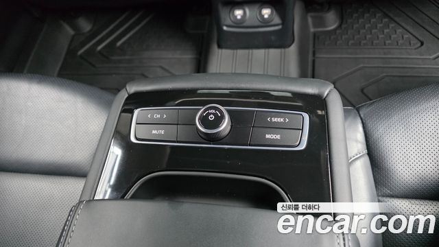 Kia K7 2020 — photo 23