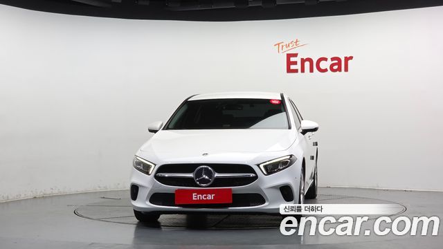 Mercedes-Benz A-Class 2020 — photo 3