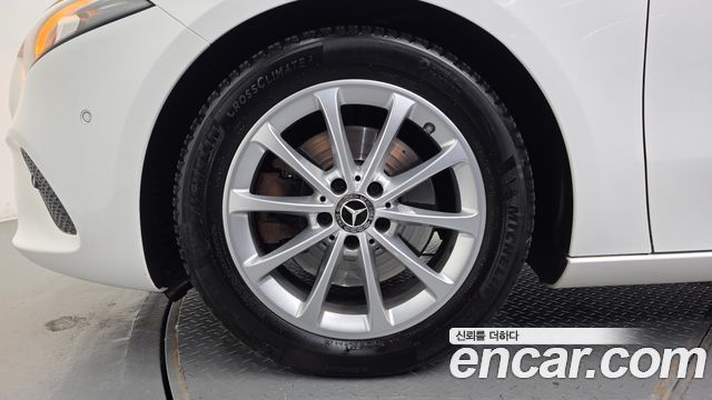 Mercedes-Benz A-Class 2020 — photo 5