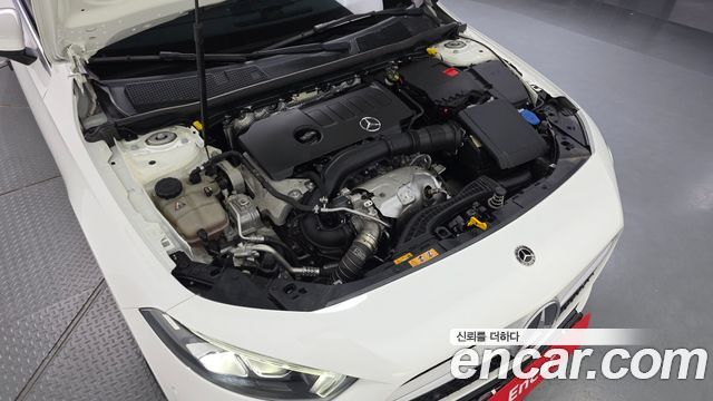 Mercedes-Benz A-Class 2020 — photo 6