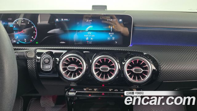 Mercedes-Benz A-Class 2020 — photo 19