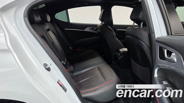 Genesis G70 2018 — photo 17