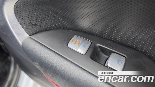 Genesis G70 2018 — photo 25