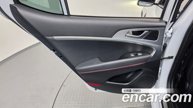 Genesis G70 2018 — photo 15