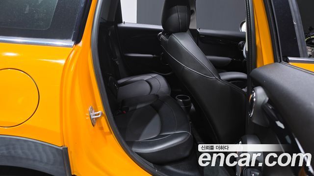 Mini Cooper 2016 — photo 11
