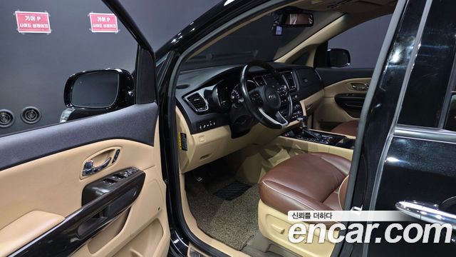 Kia Canival 2018 — photo 13