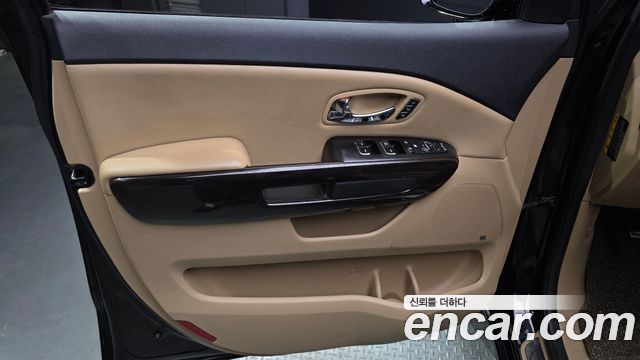 Kia Canival 2018 — photo 14