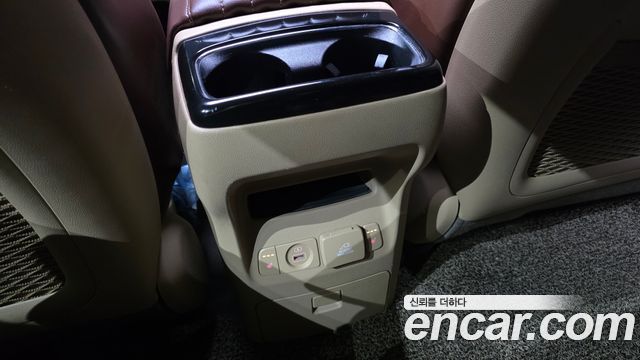 Kia Canival 2018 — photo 33