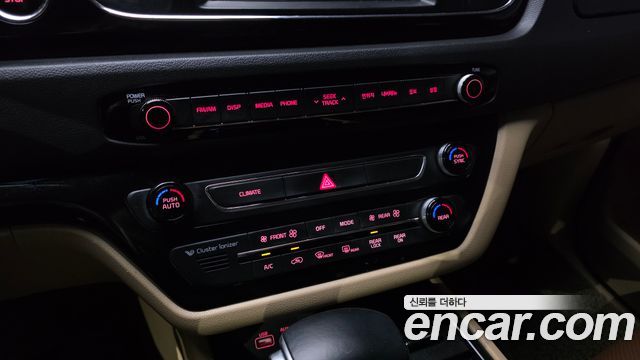 Kia Canival 2018 — photo 36